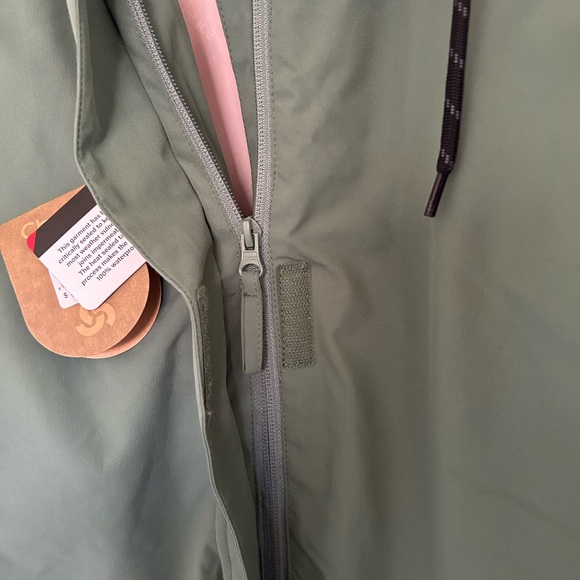 Waterproof wind protection Snow Jacket women size 18 runs like 16 - Picture 4 of 10